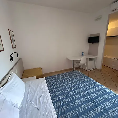 Hotel La Conchiglia 3*