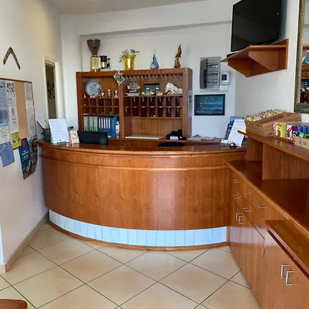 Hotel La Conchiglia 3*