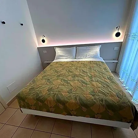 Hotel La Conchiglia 3*