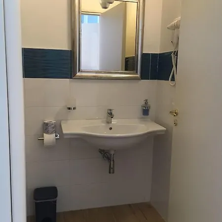 Hotel La Conchiglia 3*